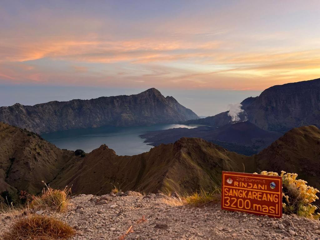 Dira Bungalows Tetebatu Esterno foto
